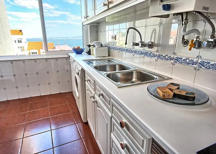 Centre Avec Vue Incroyable Sur La Mer *