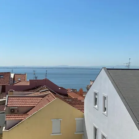 Апартаменты Centre Avec Vue Incroyable Sur La Mer Лиссабон