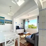 Centre Avec Vue Incroyable Sur La Mer