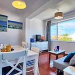 Centre Avec Vue Incroyable Sur La Mer Апартаменты *