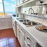 Centre Avec Vue Incroyable Sur La Mer *